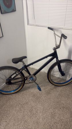 40 Th Anniversary 24” Floval Flyer