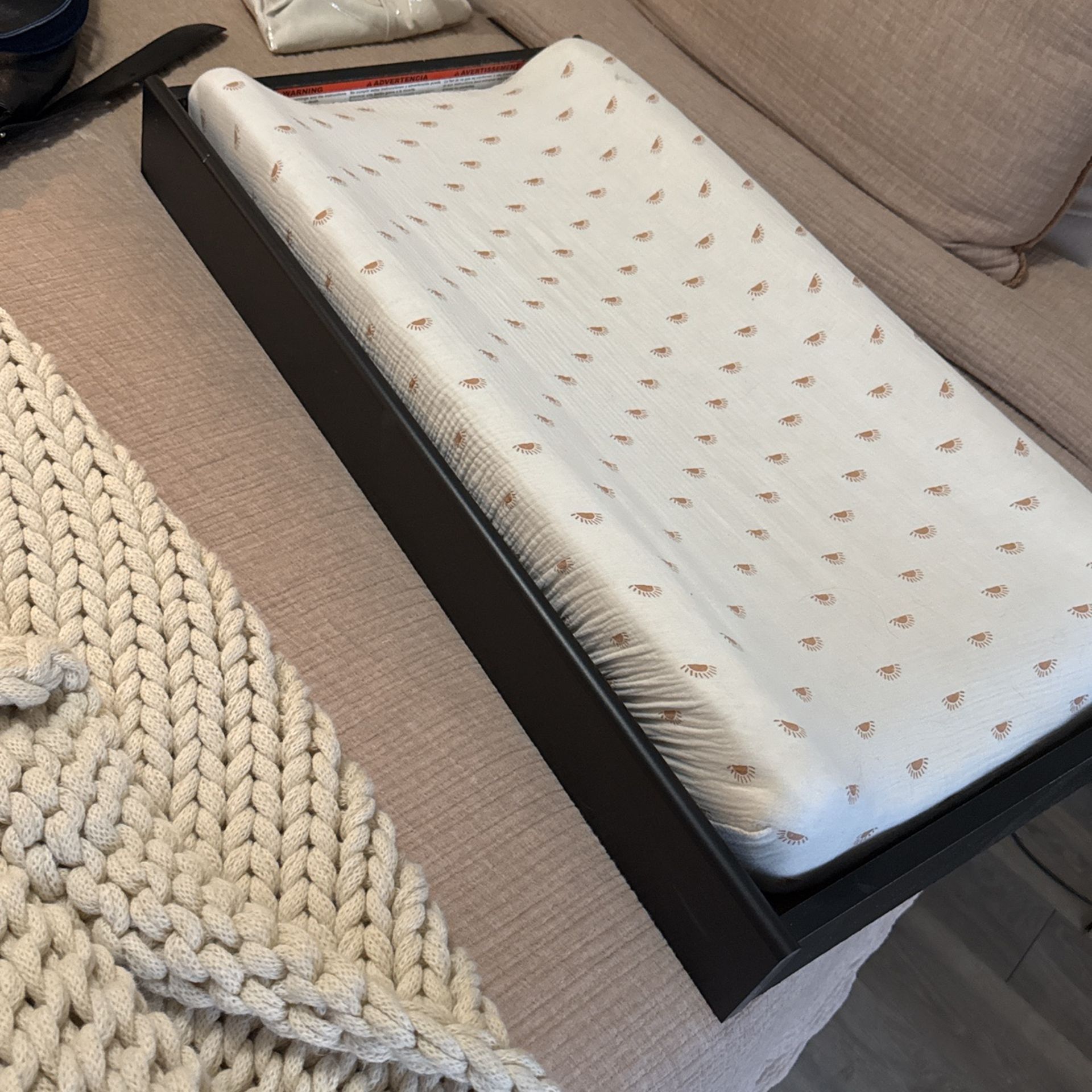 Baby’s Changing Table And Pad