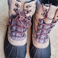New Weatherproof Boots. Size 10