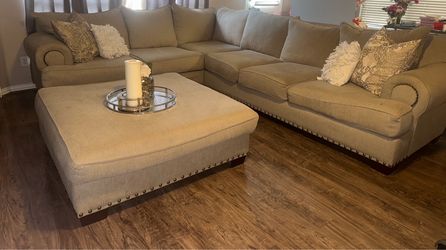 Sectional couches