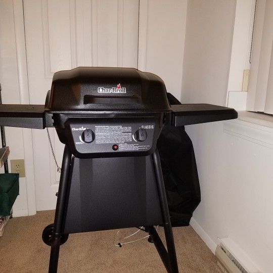 Charbroil 2 burner grill. Model 463613717