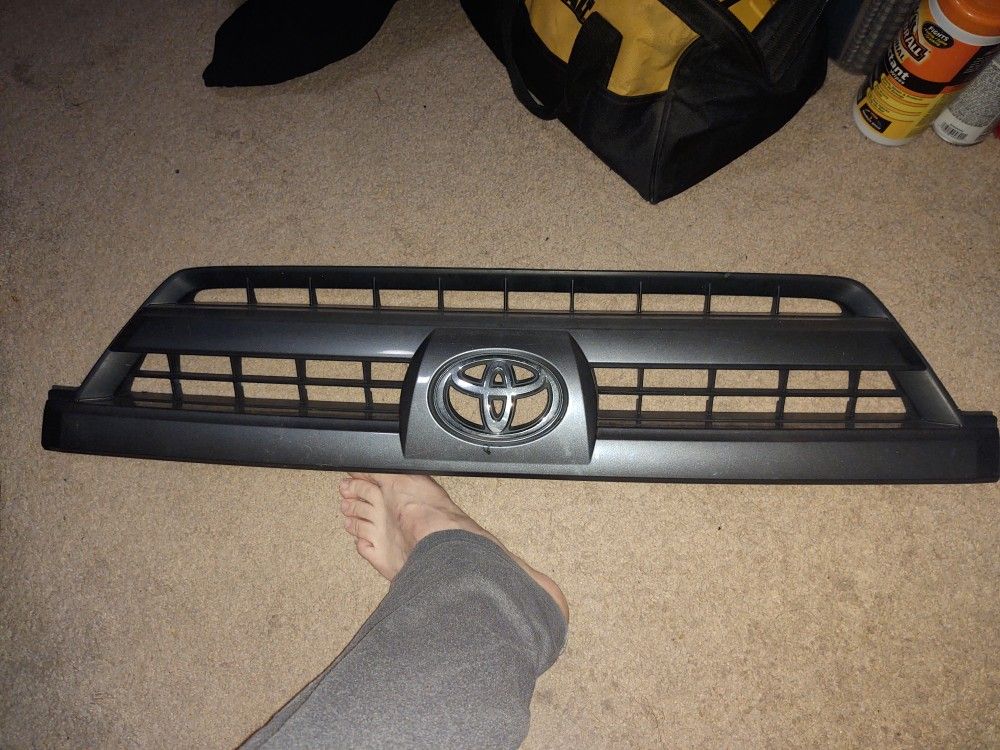 Front Grille Toyota 4Runner Limited