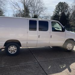 2008 Ford E-350