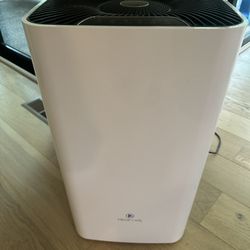 Medify air Purifier + 2 Brand New Hepa 14 14 Filters