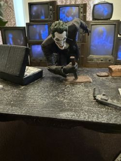 Batman Arkham Origins Collectors Edition Joker Statue 2013