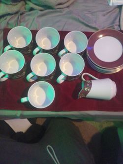 Fine china. Splendor Sakura fine stoneware set.  Pristine condition