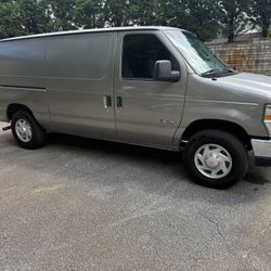 2014 Ford E-150