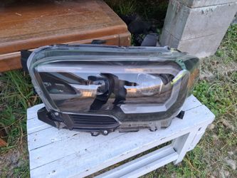 Headlight side driver toyota tacoma trd fit 2020-2023