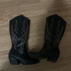 size 6 heeled black cowgirl boots