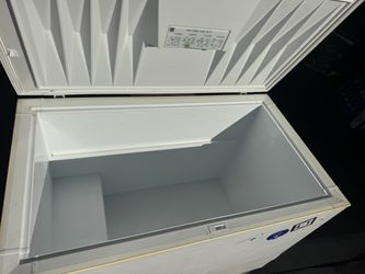 Deep freezer