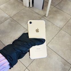 IPHONE 7 UNLOCKED