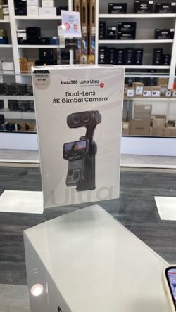 Insta360 Luna Ultra Dual-Lens 8K Gimbal Camera Creator Bundle