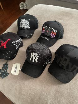 Dandy hats, 31 hats