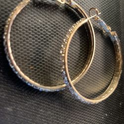 Gold Hoop Earrings w/Diamond