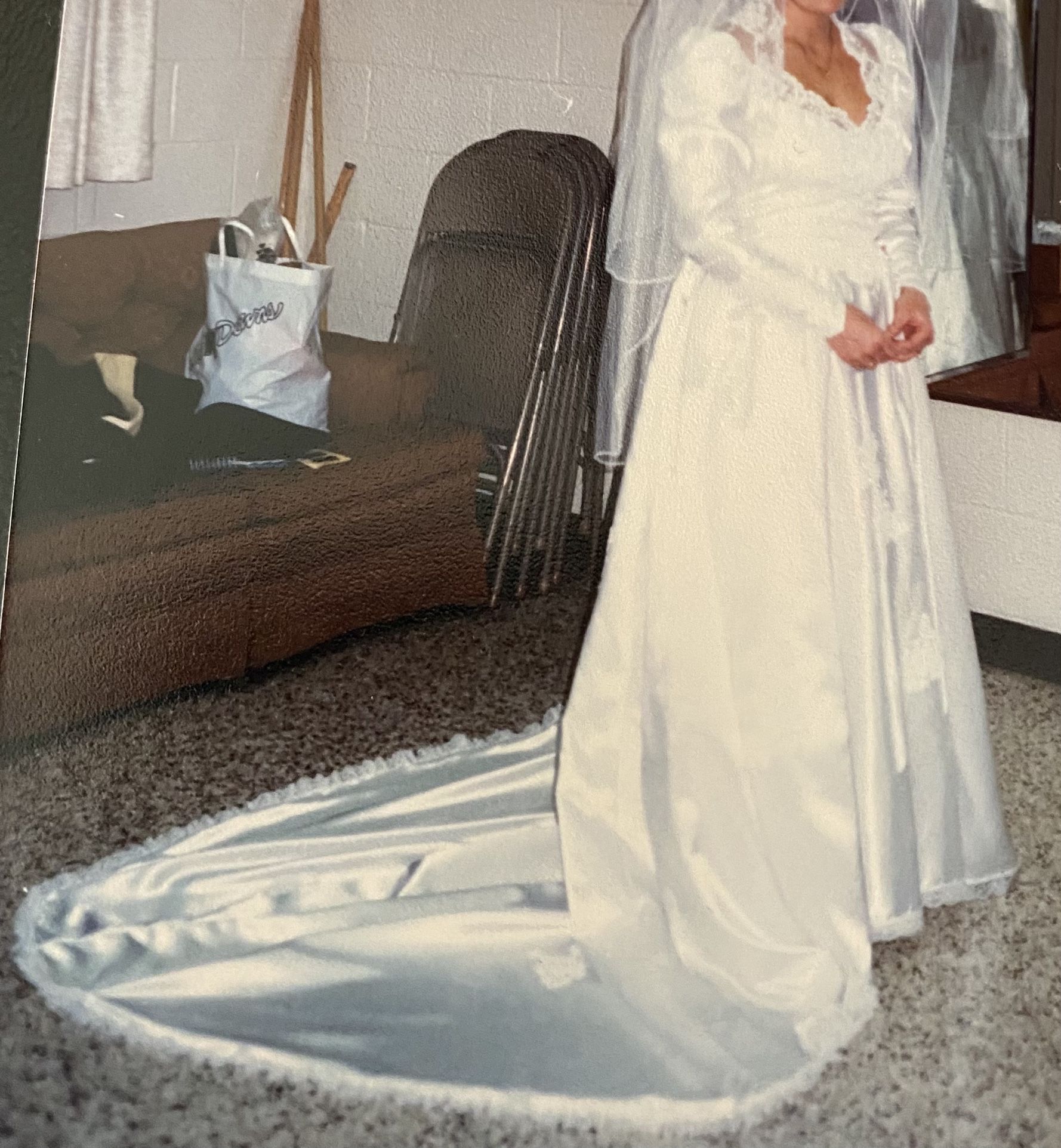 Vintage Wedding Dress Sz 12-5’2” And 2” Heels