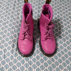 Dr Martens -Hot Pink-Air Wair