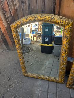 Vintage arch-top gold wall mirror