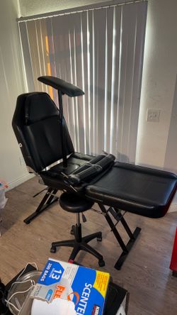 Tattoo Chair with Arm Rest and Stool