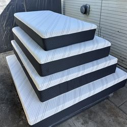 Queen Size Memory Foam Mattress 12”.     New Mattress.     All Sizes Available.    ☎️🔥📲(213)713-74-89
