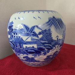 Hand-painted Stanley vintage blue and white landscape porcelain ginger jar, Hong Kong, circa 1950s-1970s.
