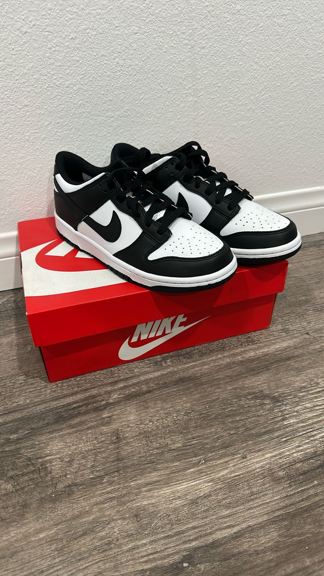 Nike Panda Dunks