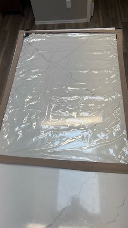 Golf cart foldable windshield