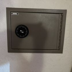 Wall safe