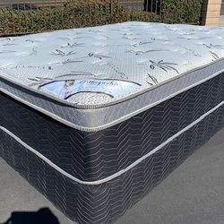 Queen Orthopedic Bamboo Pillow Top!!