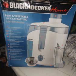BRAND NEW NEVER OPENED BLACK &DECKER JUICER PAID 119 SELL 25 FIRM