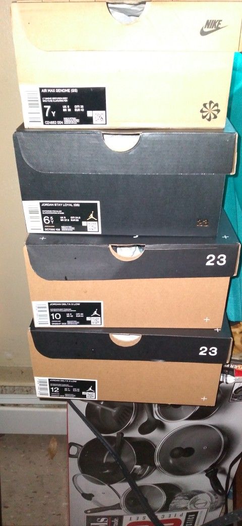 Jordan, Nike Sneakers and more, read below