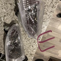 1998….-2000 Toyota Corolla Driver & Passenger Side Headlights