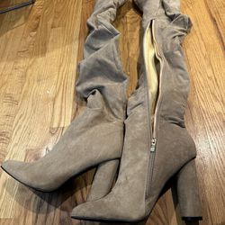 Women’s Knee High Beige Boots NEW Size 11