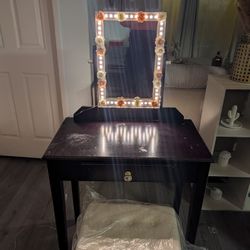 Vanity With Led And Stool