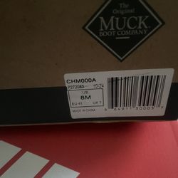 Vendo Estos Tennis Y Una Bota Para El Trabajo En Yakima 