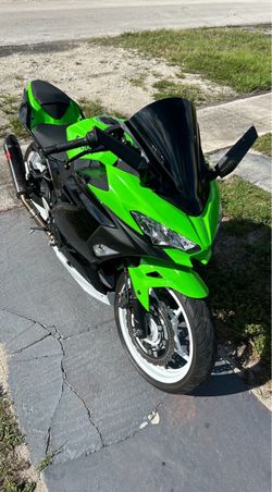 2022 Kawasaki Ninja 400