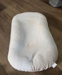 Free snuggle me organic lounger