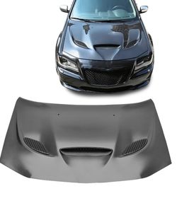 Chrysler 300 SRT Hood