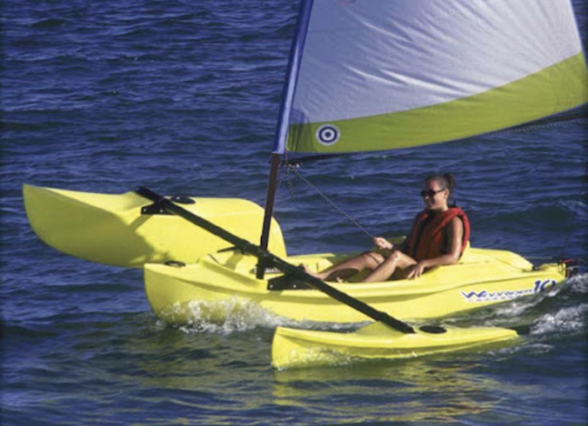 windrider 10 trimaran  lots of fun 