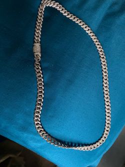 22” no Fade , no tarnish  iced chain