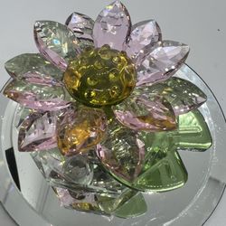 H&D HYALINE & DORA Pink Lotus Green Lily Pad Sparkling Crystal Flower Figurine   This beautiful figurine is a must-have for any collector or lover of 
