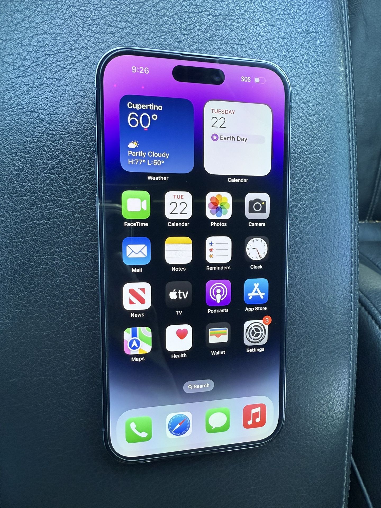 Unlocked iPhone 14 Pro Max 256GB - $590 FiRM