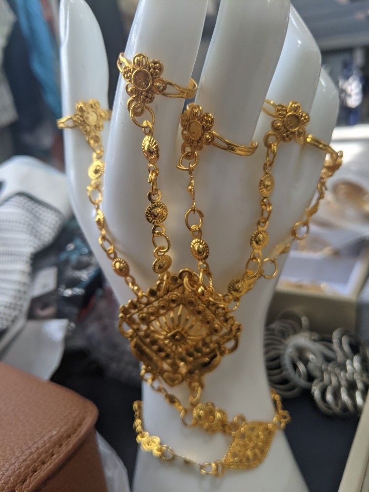 Full Hand Bracelet