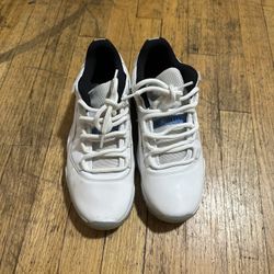 Jordan 11 Low Legend Blue 