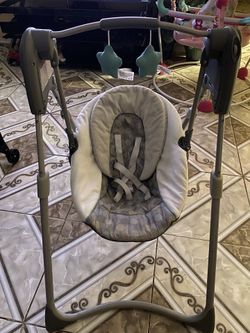 Slim Spaces Baby Swing 