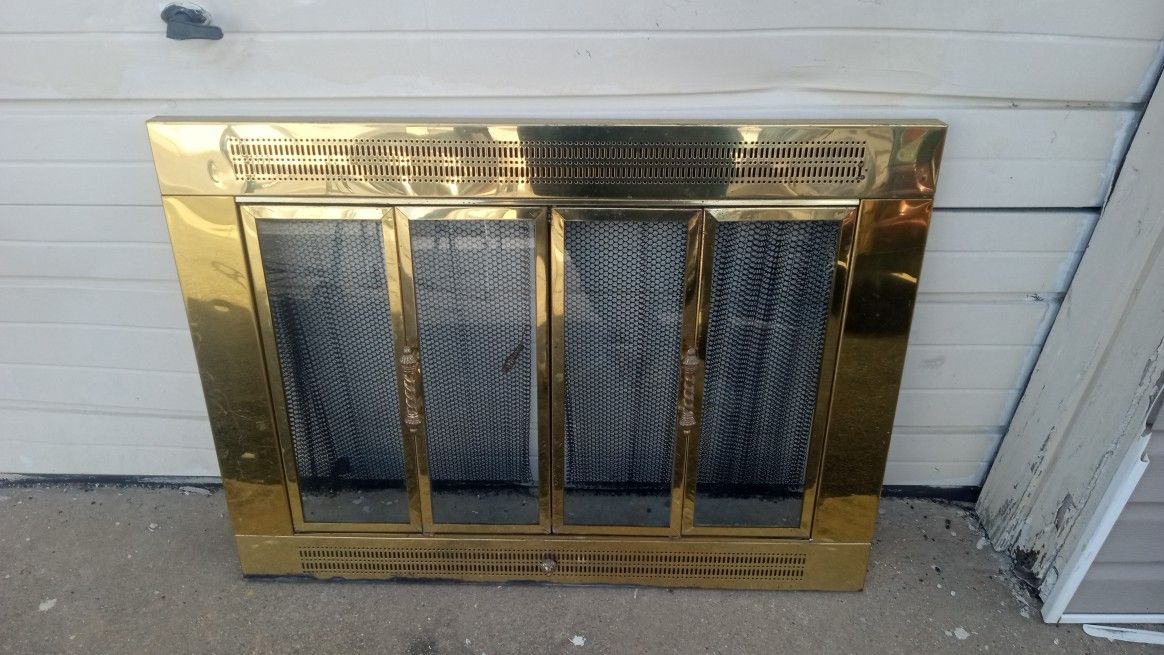 Fireplace Cover In Good Condition