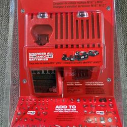 Milwaukee M18 Charger 