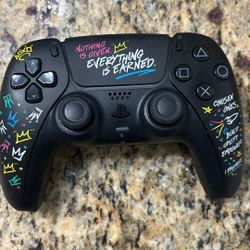PS5- Limited Edition Lebron James Controller 