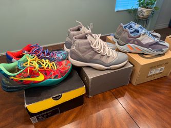 Mens size 10-10.5 jordan kobe yeezy read info