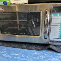 SHARP Commercial Microwave  Stainless Steel Heavy Duty Model: R-21LVF