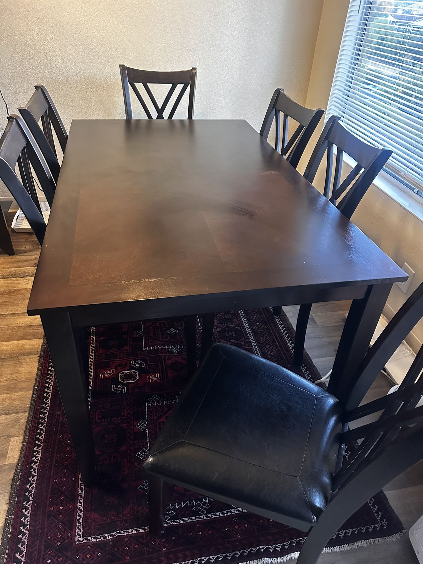 Elegant 6-Piece Dark Wood Dining Table Set – Great condition!